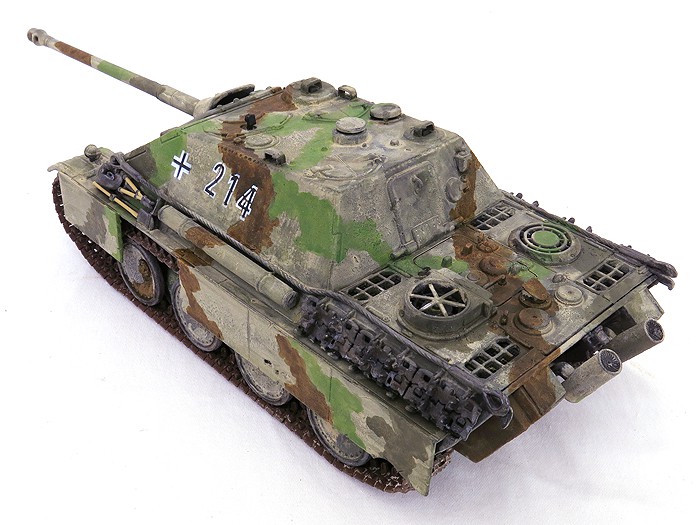 MCJPantherPntv2TopRear02SS